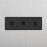 Dreifacher USB-Anschluss – Bronze + Schwarz – schnelles Laden – auf weissem Hintergrund